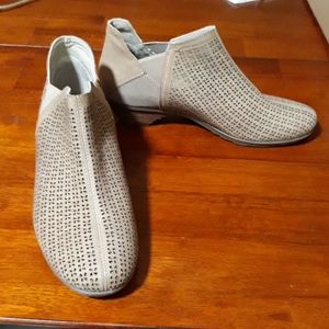 Tan Abeo booties.  Love these!